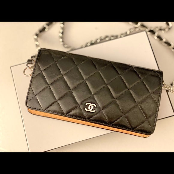 ❤️SOLD❤️ Auth CHANEL CC Bifold Lambskin WOC - Picture 2 of 13